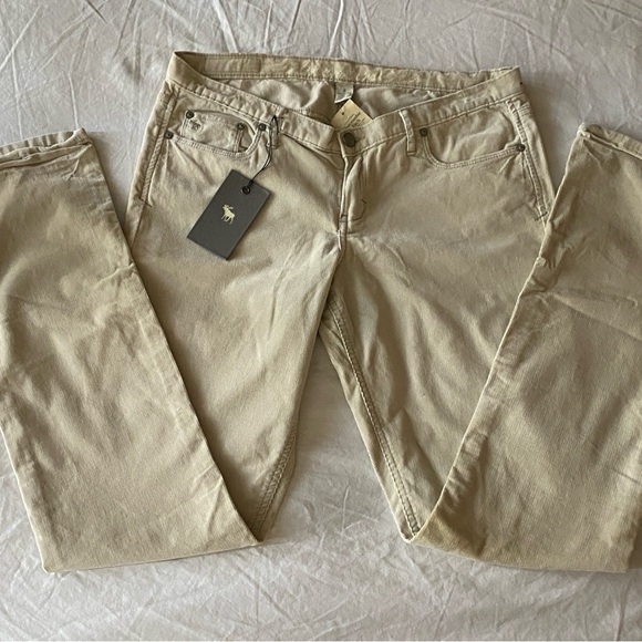 NWT Abercrombie & Fitch Light Khaki Chinos - Picture 1 of 3